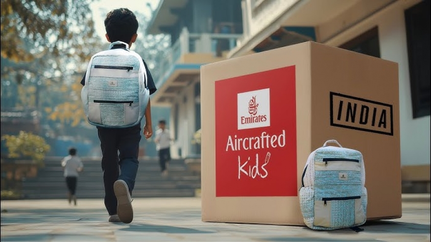 ‘Aircrafted KIDS’ backpacks reach more than 800 children in Jordan