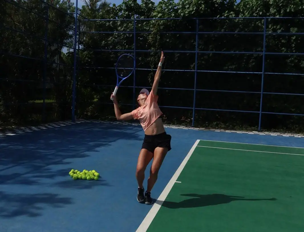 Tennis Star Magda Linette Visits Reethi Faru Resort