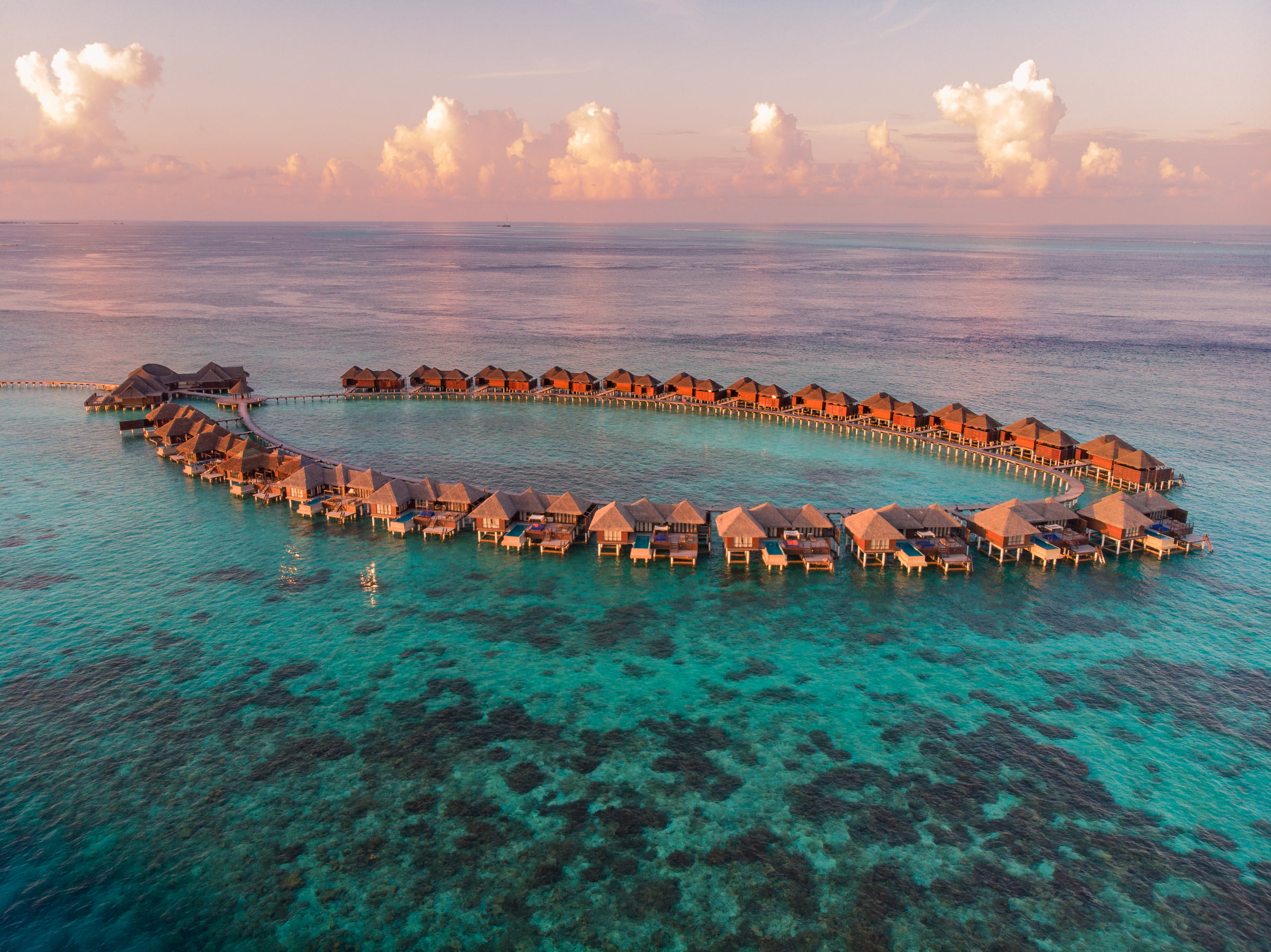 Coco Bodu Hithi Makes Two in a Row  at the Condé Nast Johansens Awards for Excellence 